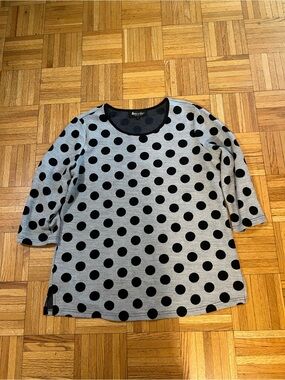 Polka Dot Queen in Amanda 3/4 Sleeve Top Gray Gradient with Black Dots size XL